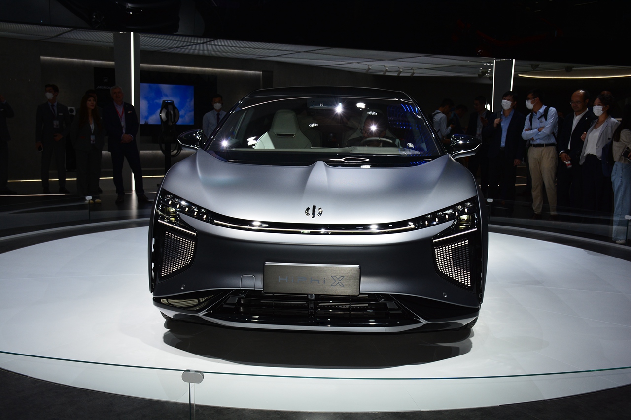 高合汽车：从造车神话到沉默螺旋，豪华纯电的“活”与“死”