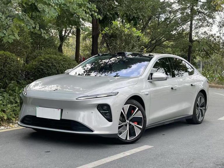 李斌透露蔚来明年主推大尺寸SUV，ET7/EC7不换代