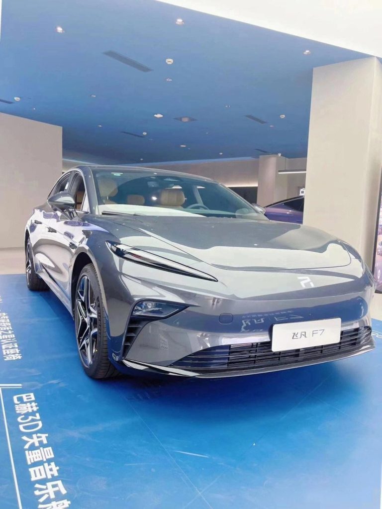 飞凡汽车发布2026年新款F7/R7，售价揭晓引行业震动